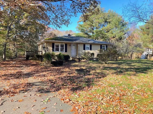 4 Waterman St, Rehoboth, MA 02769