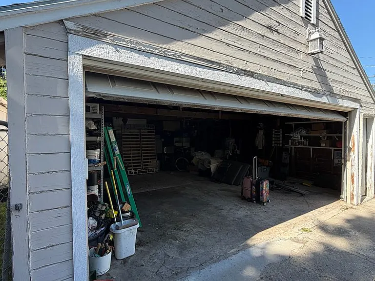 130 W Westwood Ave — Photo 43