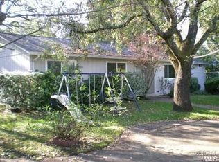 126 Fairview Ln, Sonoma, CA 95476