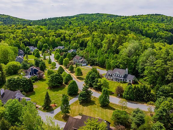3rd image of 1 Purling Brooks Drive