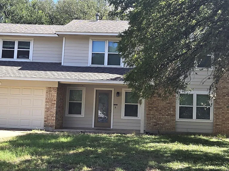 2800 Norfolk Dr — Photo 3