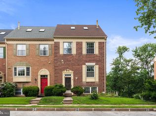 28 Valley Crossing Cir, Cockeysville, MD 21030