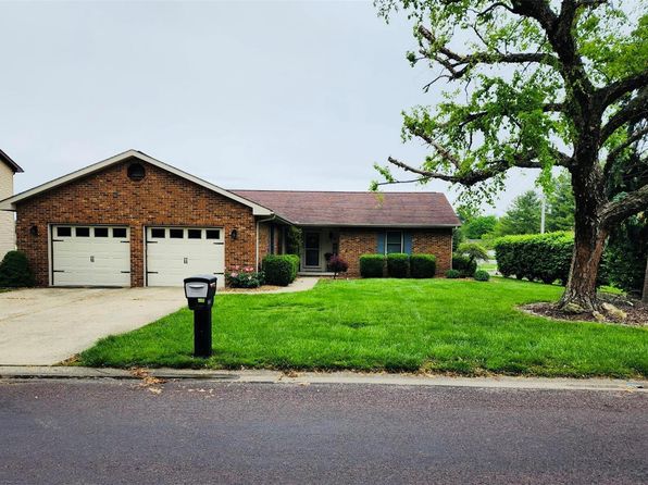 706 Dere Bere Dr, Mascoutah, IL 62258