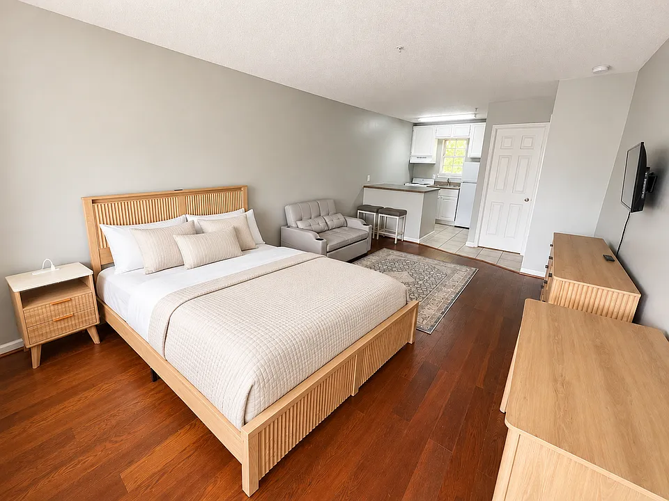 115 Shell Ave #17