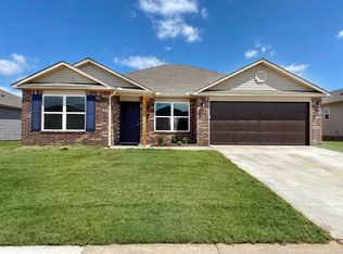 1770 Eveningshade Ln, Centerton, AR 72719
