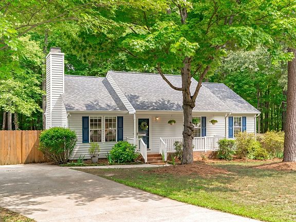 2nd image of 1032 Roundtable Ct