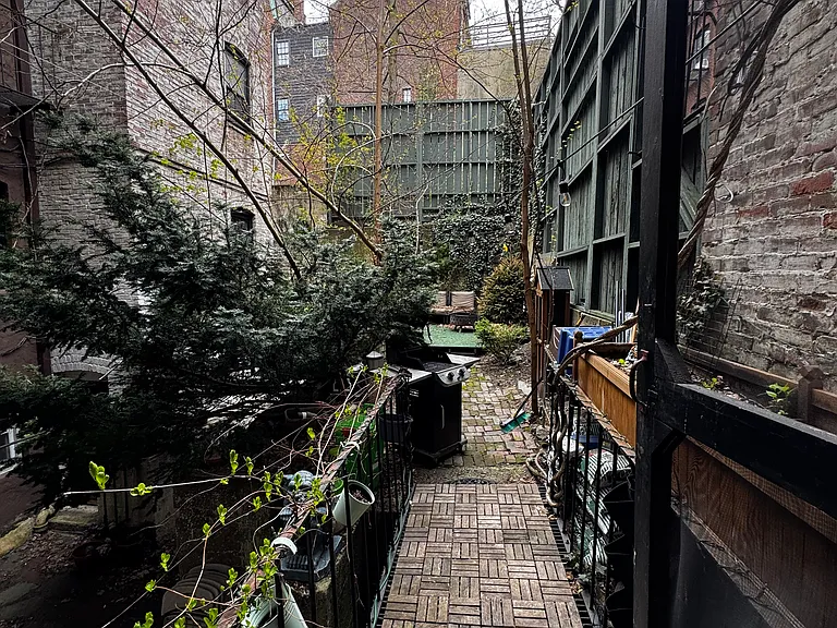 80 Phillips St #2 — Photo 23