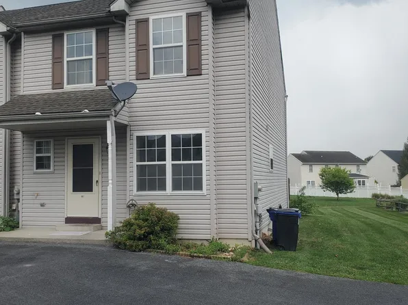 667 Walnut Tree Dr #1, Blandon, PA 19510