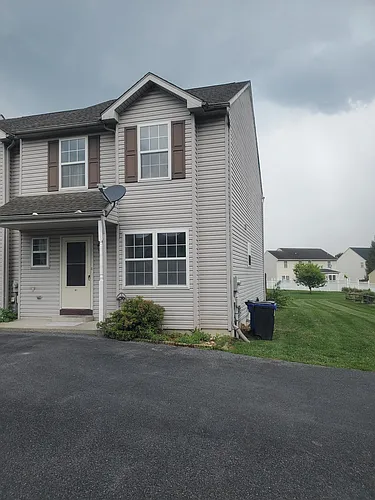 667 Walnut Tree Dr #1 Photo 1
