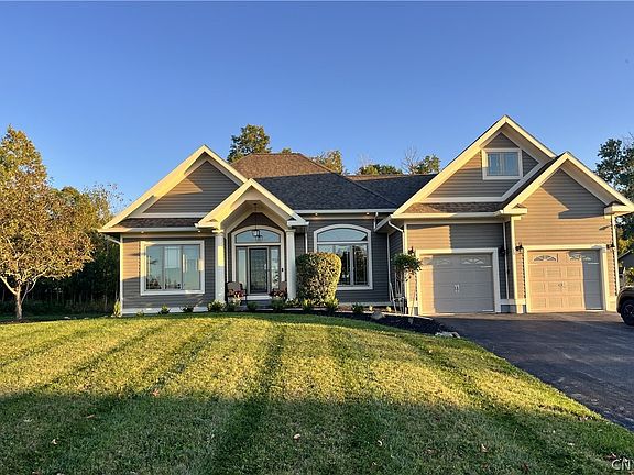 2nd image of 22454 Ridgeview Rd