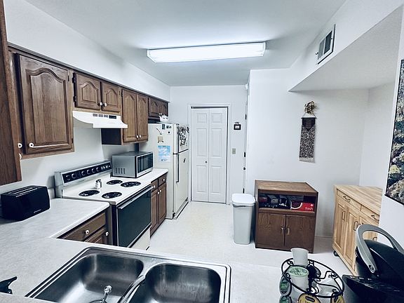 4th image of 102 Pepper Ridge Cir