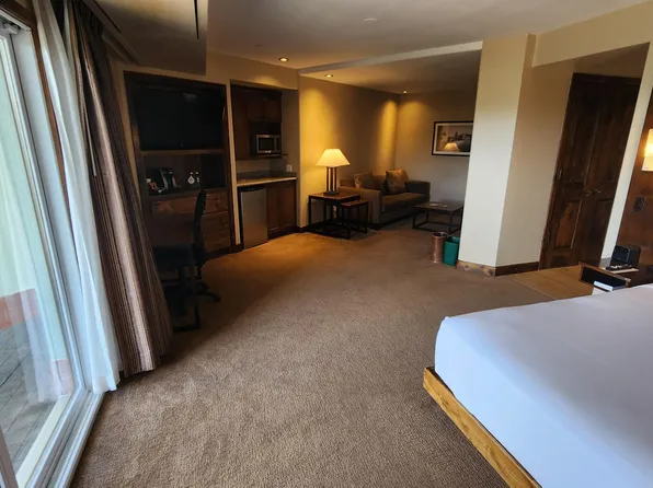 136 Country Club Dr #318, Mountain Village, CO 81435