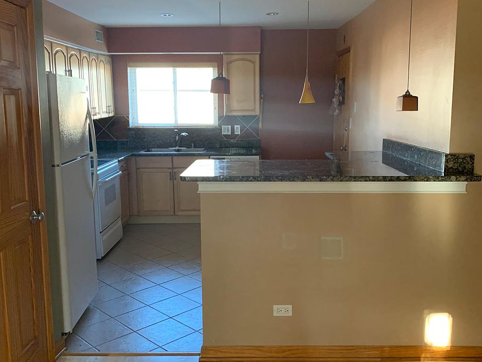 1st image of 9467 Bay Colony Dr APT 2N
