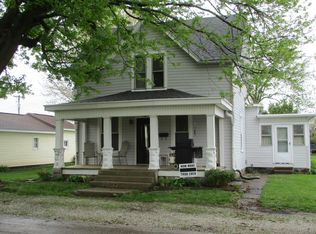 8 E Maple St, Flora, IN 46929