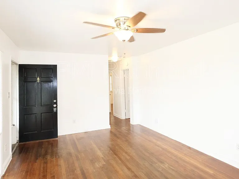 3006 Manor Dr — Photo 3