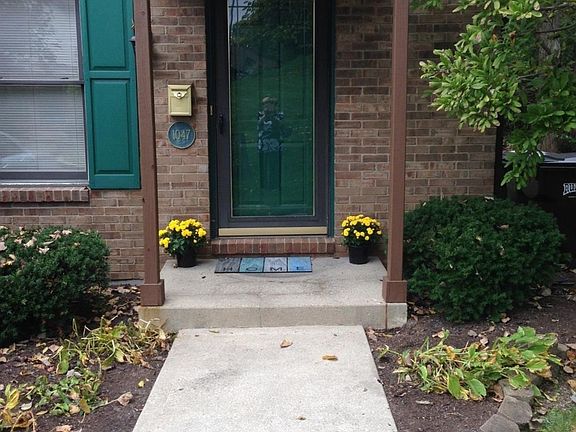 2nd image of 1047 Park Ln