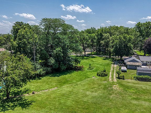 4th image of 26030 Willow Ln