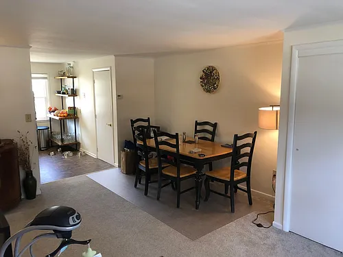 218 Tareyton Dr #1 Photo 1