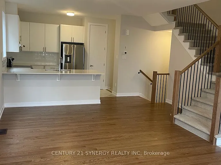 516 Oldenburg Ave S — Photo 3