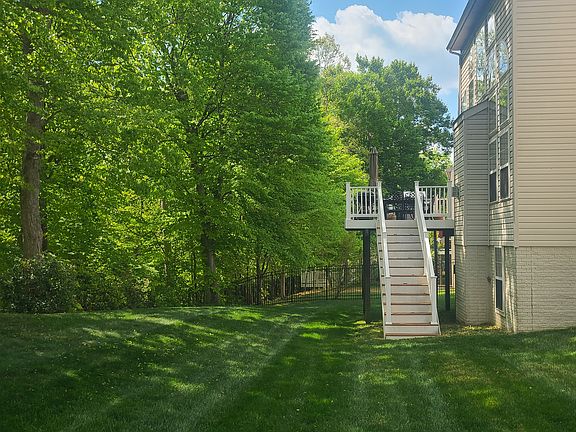 3rd image of 8107 Red Farm Ln