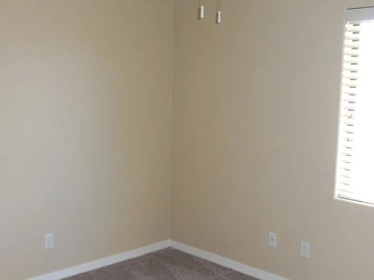 746 S Beck Ave — Photo 15