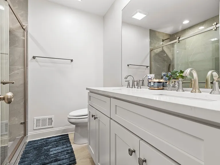 1526 Allison Dr — Photo 2
