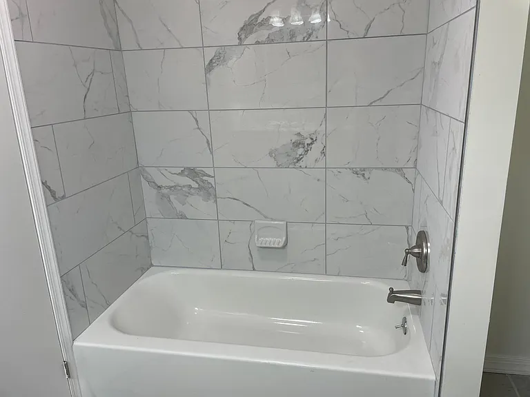 300 E Montgomery Ave — Photo 4