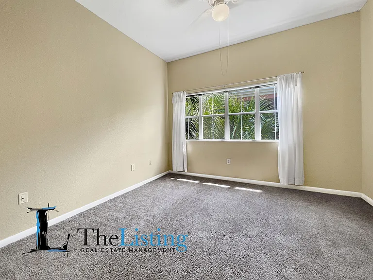 2411 W Horatio St #532 — Photo 11