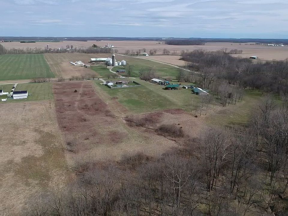 Land extends over to right