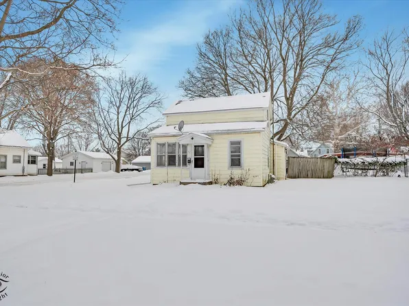 411 N Prairie Ave, Bradley, IL 60915