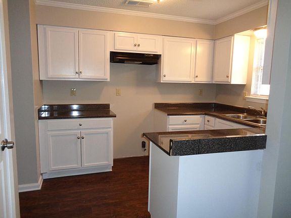 3rd image of 10145 Hyman Dr