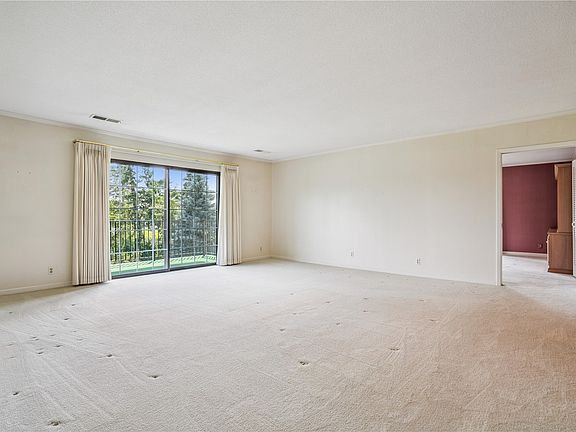 4th image of 100 Thompson Dr SE APT 212