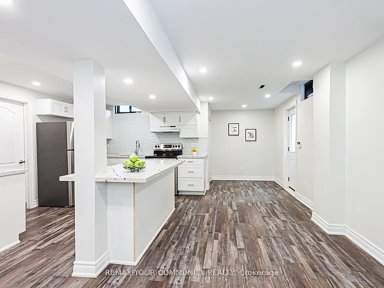 33 Durness Ave #BASEMENT — Photo 19
