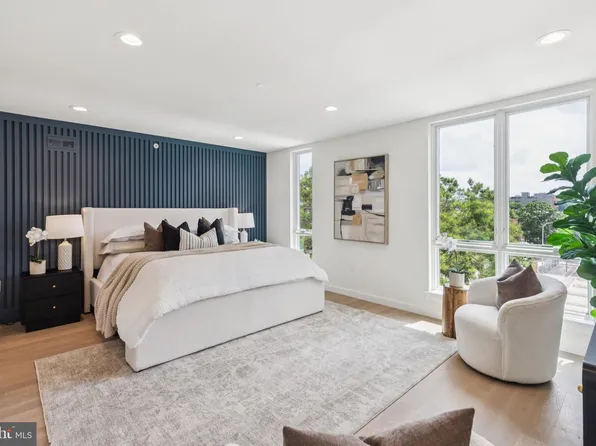 608 N Brenna Walk, Philadelphia, PA 19123