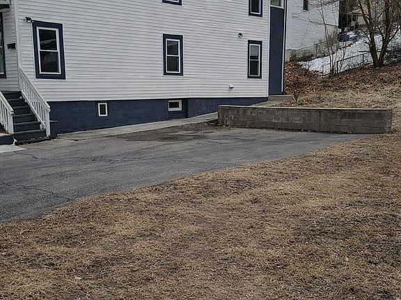 2nd image of 360 N Garfield Ave