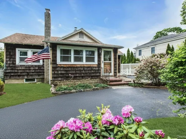 3 New Street, Great River, NY 11739