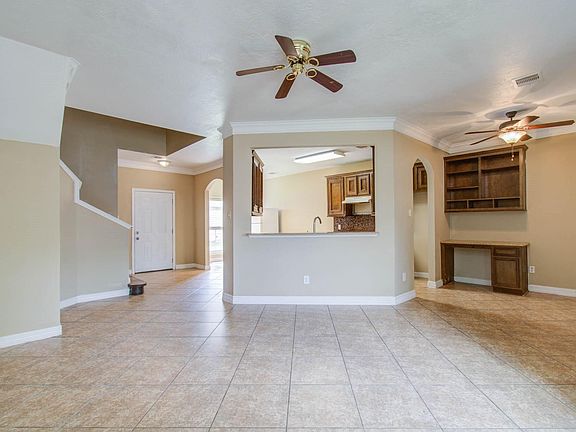 4th image of 5012 Higgins St