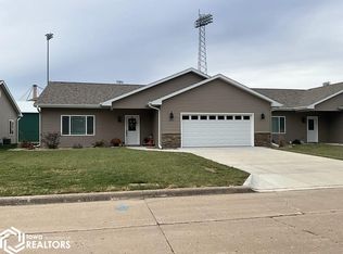 1731 Deer Run Dr, Burlington, IA 52601