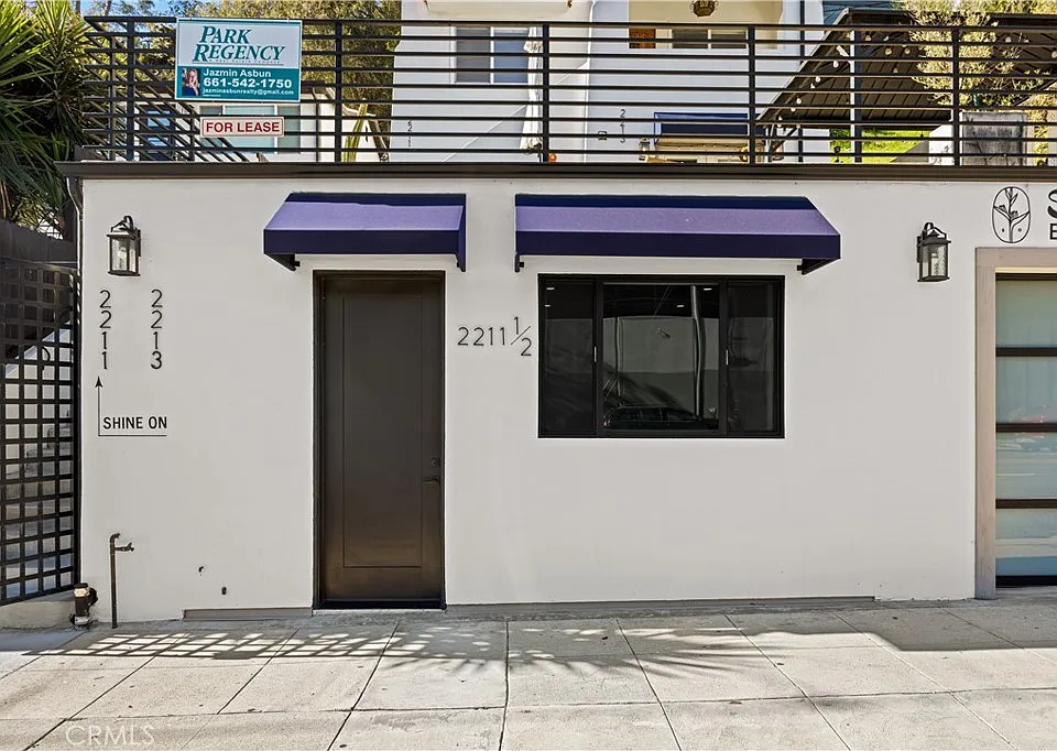 2211 1/2 Hyperion Ave