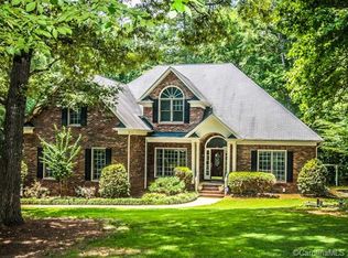 2225 Wedgewood Dr, Matthews, NC 28104