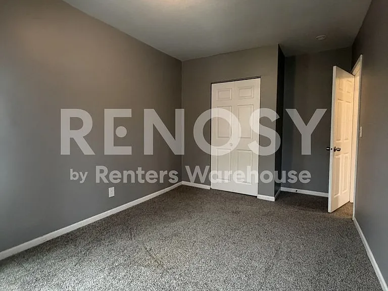 2540 12th Ave S #2 — Photo 11