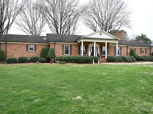 1771 Sigmon Dairy Rd, Newton, NC 28658