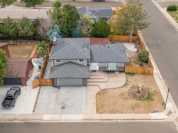 2502 Courtney Dr, Loveland, CO 80537