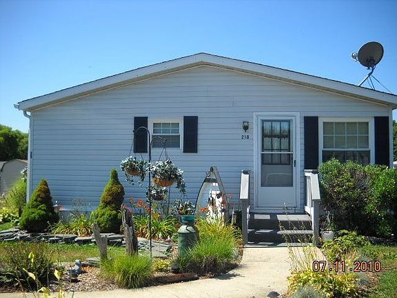 3rd image of 218 Garner Dr