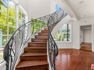 602 N Bedford Dr, Beverly Hills, CA 90210