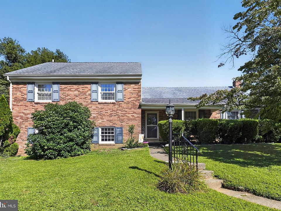 1st image of 76 Snyder Ln