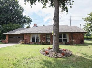 5526 S Hudson Pl, Tulsa, OK 74135