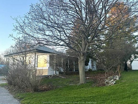 2nd image of 660 William St
