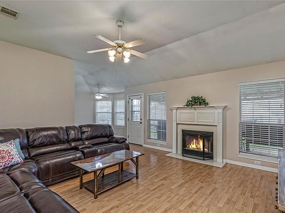 5th image of 295 Woodard Ln
