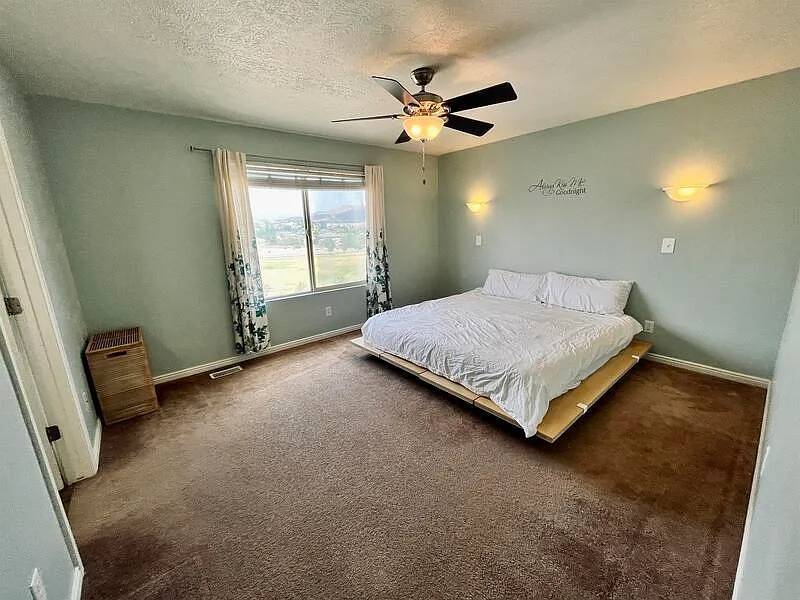 3 bed, 2.5 bath, $1,995 — Photo 3